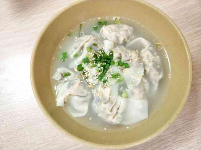 广宁特色爽口云吞水饺店-"位于文昌花园八栋首层,店面不大,同时容纳.