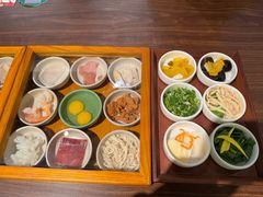 -良米山·云南野生菌过桥米线(上海首店)
