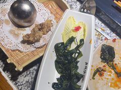 -老牌坊云南鱼豆花火锅(哈西万达店)