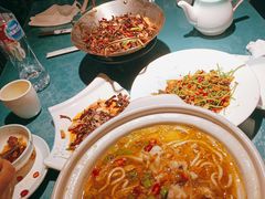 -呷湘厨·鱼汤捞饭·剁椒鱼头·辣椒炒肉(国家会展中心店)