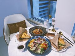 -露露家咖啡店