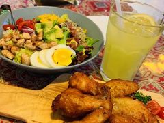 牛油果鸡肉沙拉-彼德西餐厅(凯德广场新南店)