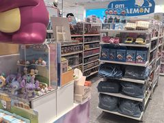 -名创优品(山东青岛华润万象城店)