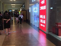 -王府井奥莱临潼小镇(临潼店)