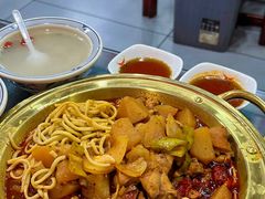 -牛一嘴·兰州牛肉面·大盘鸡(财富中心店)