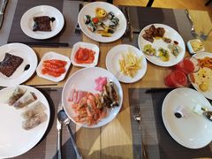 -齐河孔雀王温泉酒店·金孔雀自助百汇