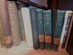 -邊城書店