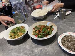 -黄弟大排档·湖南菜·小龙虾·小海鲜(凯旋北路店)