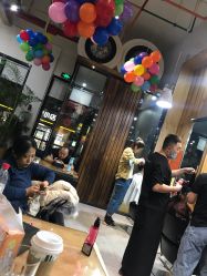 -马克男发时尚店
