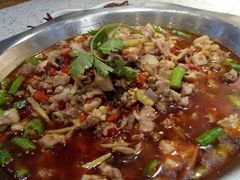 -兔行天下-鸿鹤鲜锅兔(中海国际店)