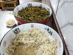 -闫家驴肉火烧(五四店)