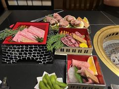 -山川小町·极番烧肉(新地假日广场店)