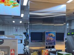 -麦当劳(深圳北站高铁店)