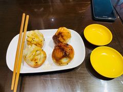 双拼蟹粉鲜肉-大壶春生煎(四川中路店)
