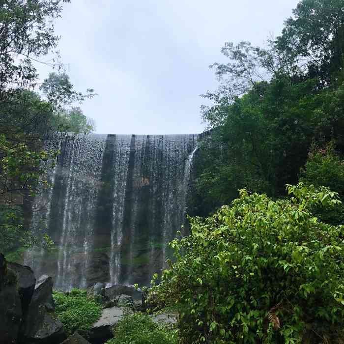 巴国天潭钓鱼中心-"农家乐,这个季节可以钓鱼,1公里多外还可.