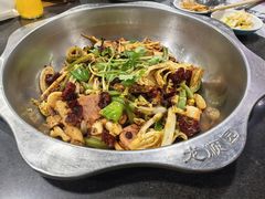 -龙顺园麻辣香锅(机场店)