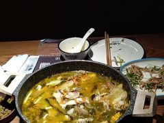 -山城外·非遗酸菜鱼(财富中心店)