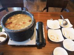 石锅藏香鸡-林芝工布庄园希尔顿酒店-猎味中餐厅