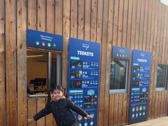 -怀托摩萤火虫洞