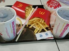 -麦当劳(轻轨曹杨路店)