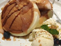 肉桂苹果焦糖香蕉舒芙蕾松饼-娜娜家•Nana And Her Friends Restaurant(小寨原力场店)