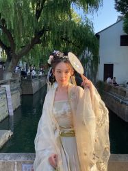 -一揽芳华汉服旗袍体验馆(拙政园店)