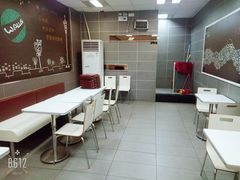 -华莱士·全鸡汉堡(湛江新华店)