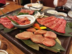 -炼火烤肉店