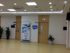 -上海大学附属上海和平眼科医院