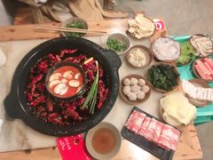 -黄潇洒老火锅(九眼桥宏济巷店)