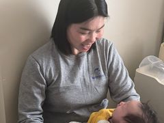 -鲸鱼妈妈月嫂/育婴师定制