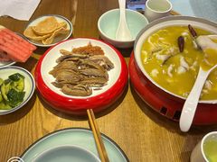 -九锅一堂酸菜鱼(新南凯德直营店)