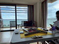 -三亚湾海居铂尔曼度假酒店