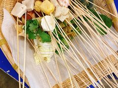 -马路边边串串香形象店(磐石路店)