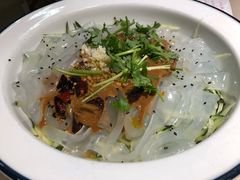 -老码头黑皮肘子锅包肉(赣水路店)