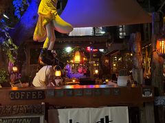 -城墙外BAR