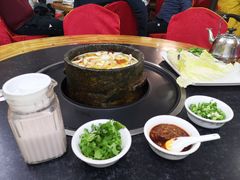 -南渝食府.墨脱石锅松茸鸡