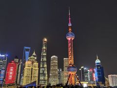 -黄浦江游览十六铺3号码头网红自助餐