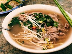 -鸿记越南牛鸡粉