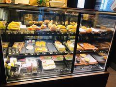 面包甜点陈列柜-星巴克(北京中关村北京国际店)
