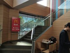 -麦当劳(乳山路店)