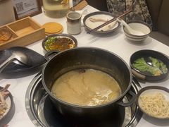 -汤宴·参须肚包鸡(南京路店)