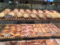 -巴黎贝甜(大宁国际商业广场店)