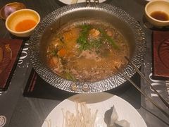 -牛YO寿喜烧·铁板烧和牛火锅自助(市府恒隆店)