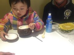 -志龙皇冠吃货椰子铺