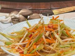 -乡土黄·鲜牛肉火锅·小龙虾(兴业街店)