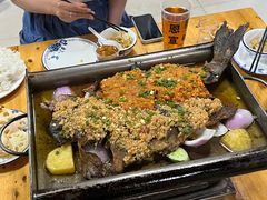 -宏兴烤鱼山庄(宣恩总店)