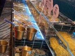 -雍容荟帝王蟹活龙虾展台自助(IFS黑金店)