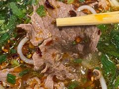 -云阿蛮云南生烫牛肉米线(奉贤路店)