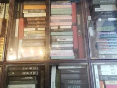 -钟书阁(松江泰晤士小镇店)